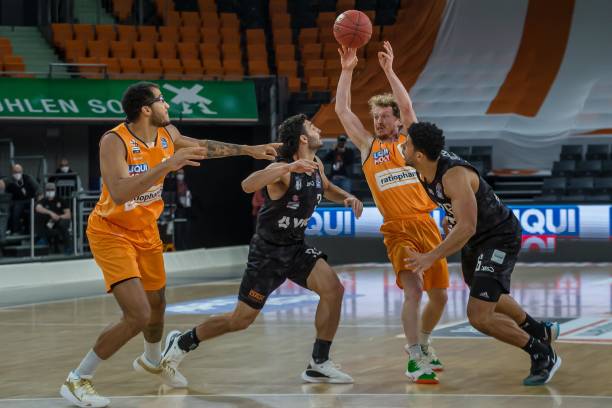 管理层的 管理层的